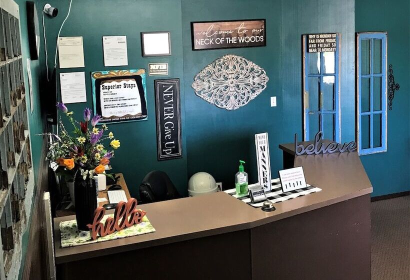 فندق على الطريق Superior Stays