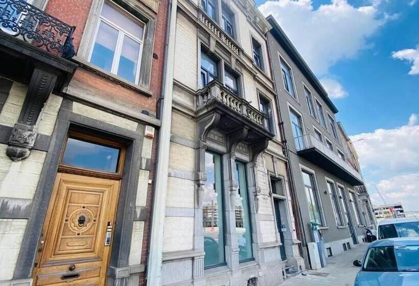 پانسیون Bed Cauchy