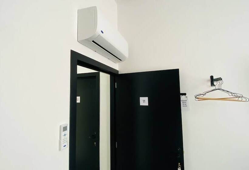 پانسیون Bed Cauchy