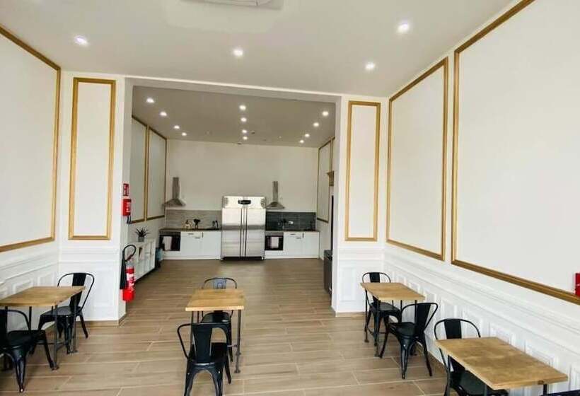 پانسیون Bed Cauchy