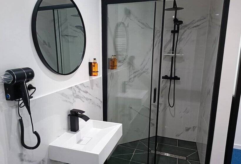 پانسیون Bed Cauchy