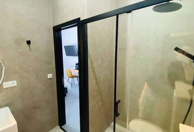 پانسیون Bed Cauchy