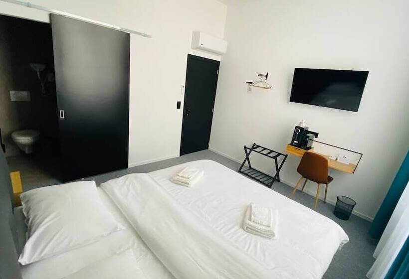 پانسیون Bed Cauchy