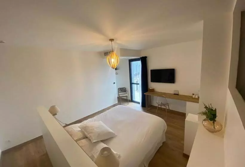 Hotelli La Tour Aux Crabes Près De La Plage