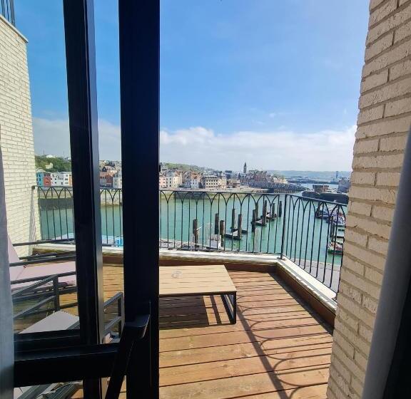 هتل La Tour Aux Crabes Près De La Plage