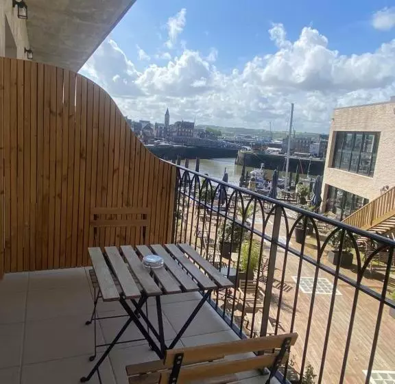 Hotelli La Tour Aux Crabes Près De La Plage