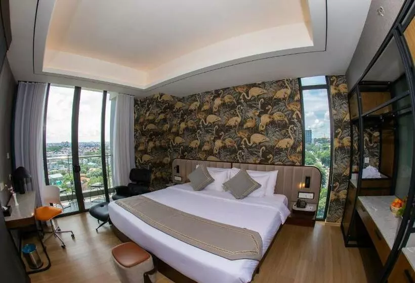 Sayarsan Hotel Yangon