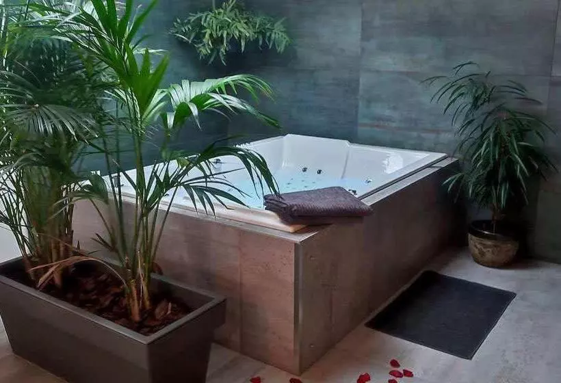 Majatalo Detente De La Lys