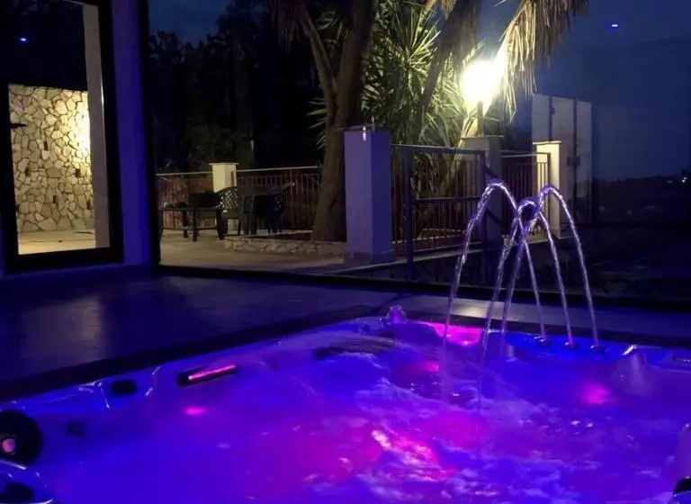 استراحتگاه Villa Aurora