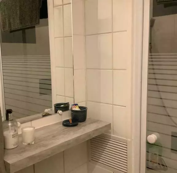 Aamiaismajoitus (B&B) No. 5 Plaisance