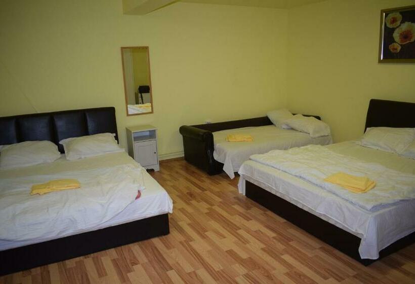 فندق Fata Verde   La Padure