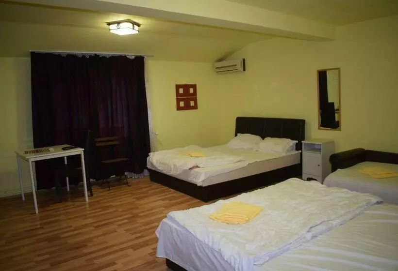 Hotelli Fata Verde   La Padure