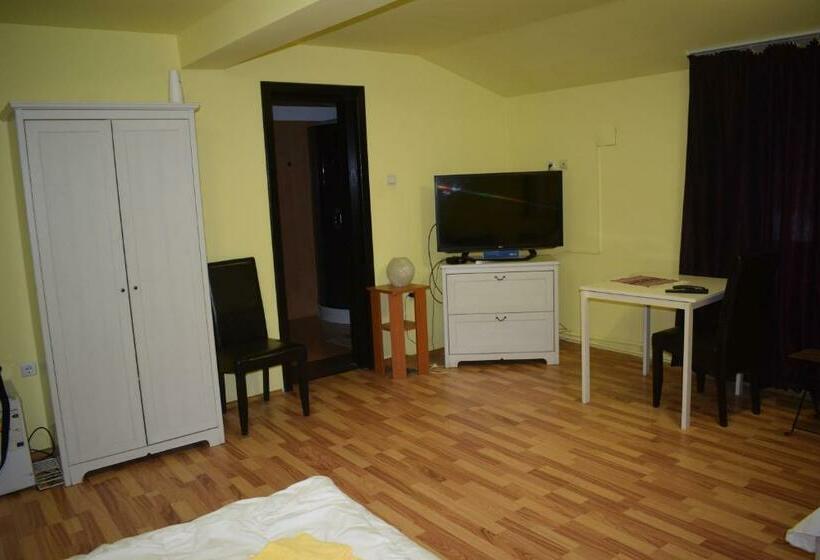 فندق Fata Verde   La Padure