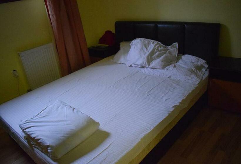 فندق Fata Verde   La Padure