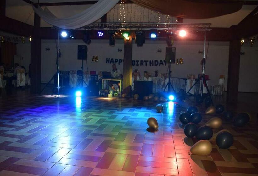 فندق Fata Verde   La Padure