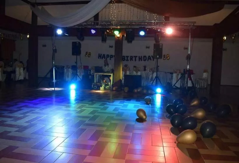 Hotelli Fata Verde   La Padure