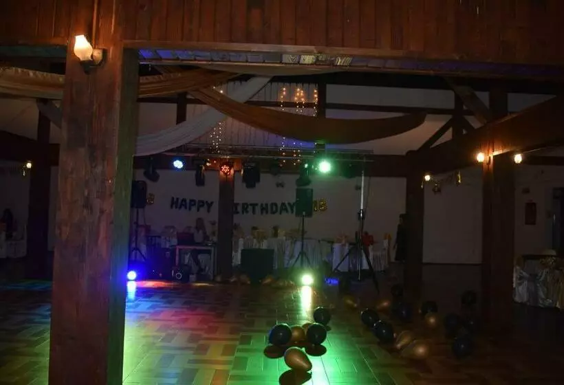 Hotelli Fata Verde   La Padure