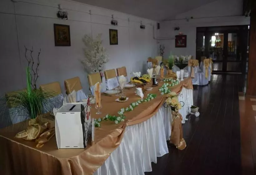 Hotelli Fata Verde   La Padure