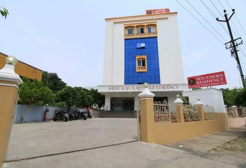 هتل Pondy Southern Residency