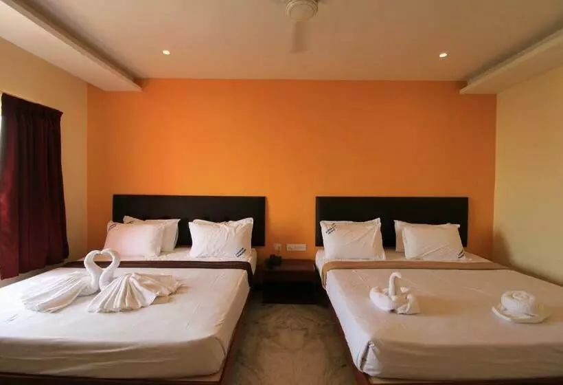 هتل Pondy Southern Residency