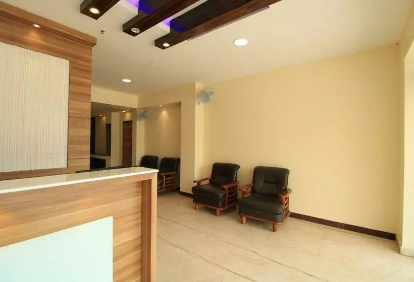هتل Pondy Southern Residency