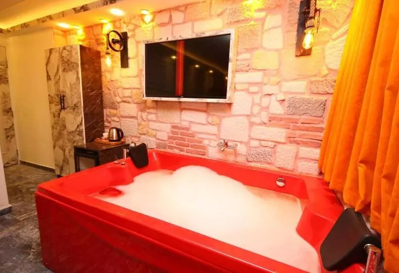 Hôtel Ren Plus Suites - İstanbul