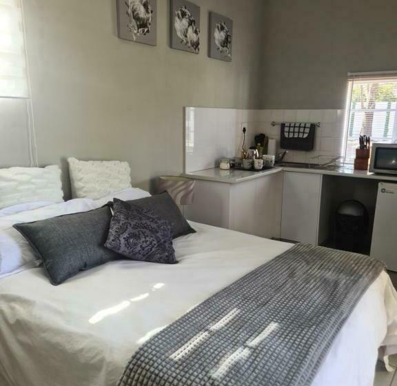 ペンション Sleep@solomon8