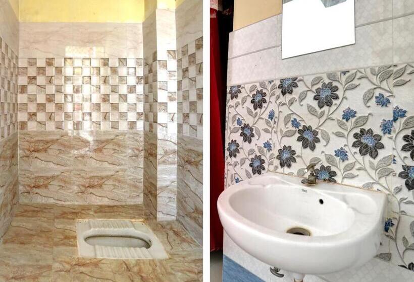 هاستل O Shri Durga