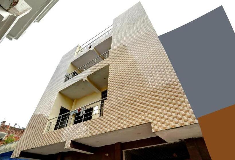 هاستل O Shri Durga