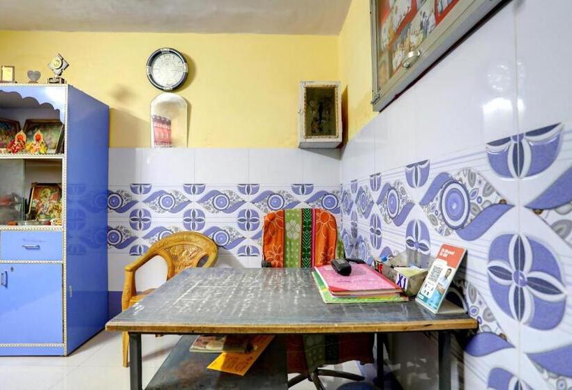 هاستل O Shri Durga