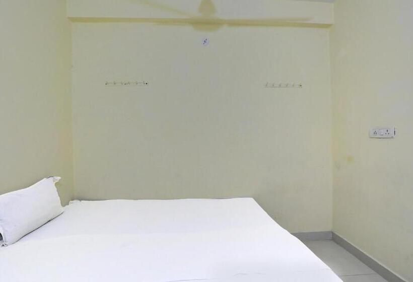 هاستل O Shri Durga