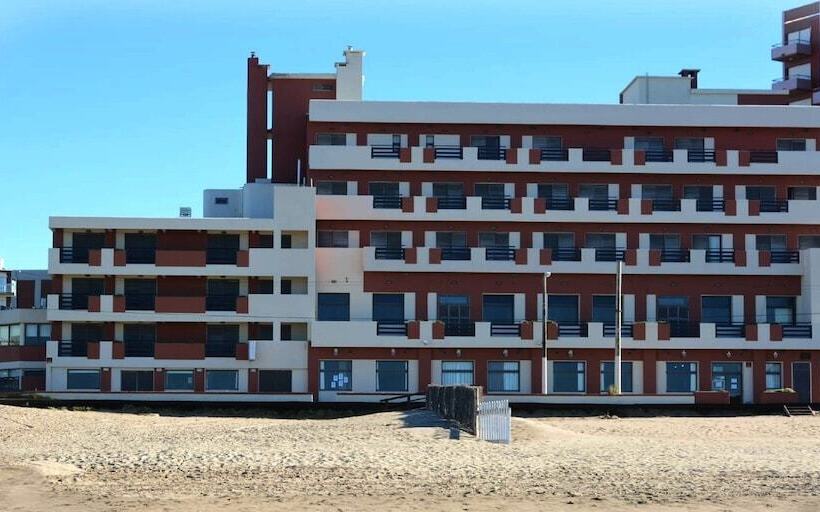 هتل Intersur Villa Gesell