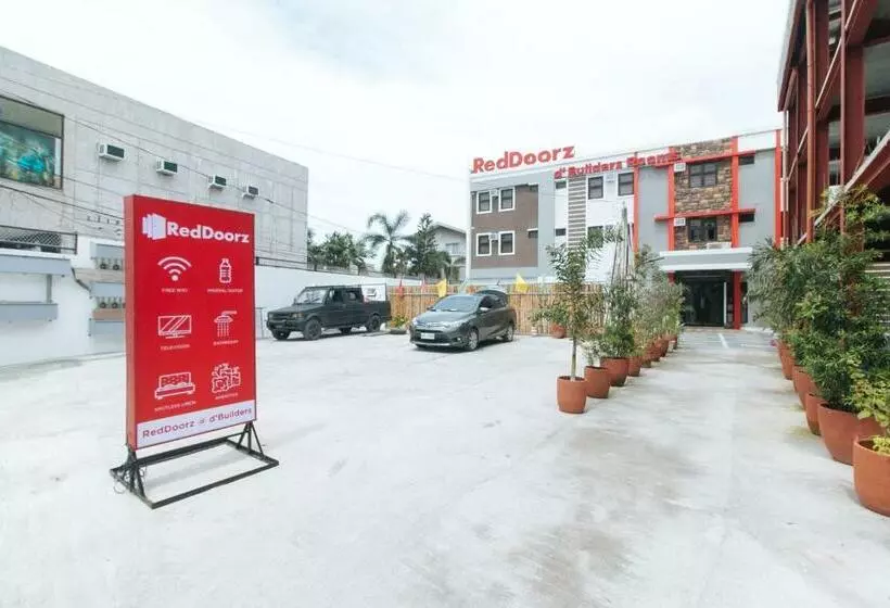 هتل Reddoorz Plus At Dbuilders Poblacion Bgc