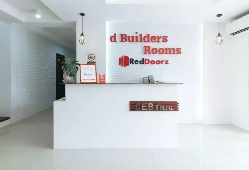 هتل Reddoorz Plus At Dbuilders Poblacion Bgc
