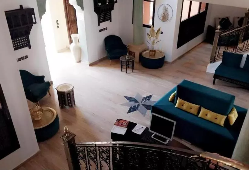 Majatalo Las Palmeras Guest House