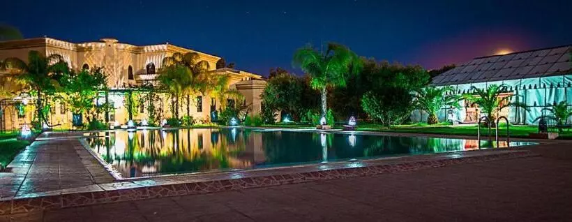 Majatalo Las Palmeras Guest House