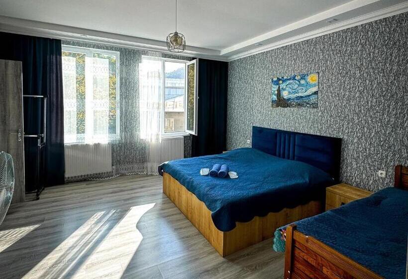 پانسیون White House In Borjomi