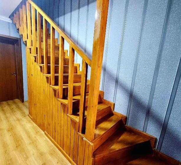 پانسیون White House In Borjomi