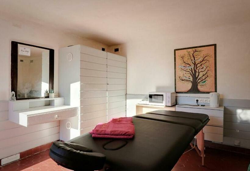 هتل کپسول La Farigoulette