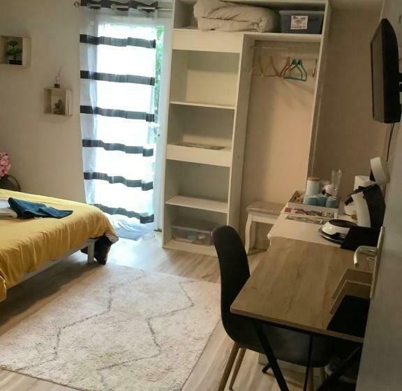 펜션 Chambre D Hôtes Indépendante Dans Village Médiéval