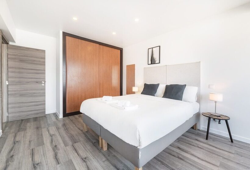 Breeze Apartment By Olala Homes