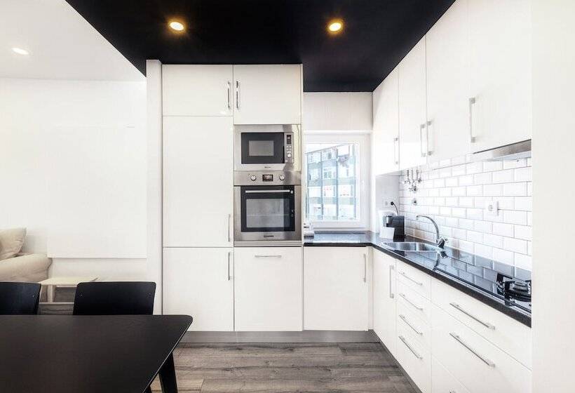 Breeze Apartment By Olala Homes