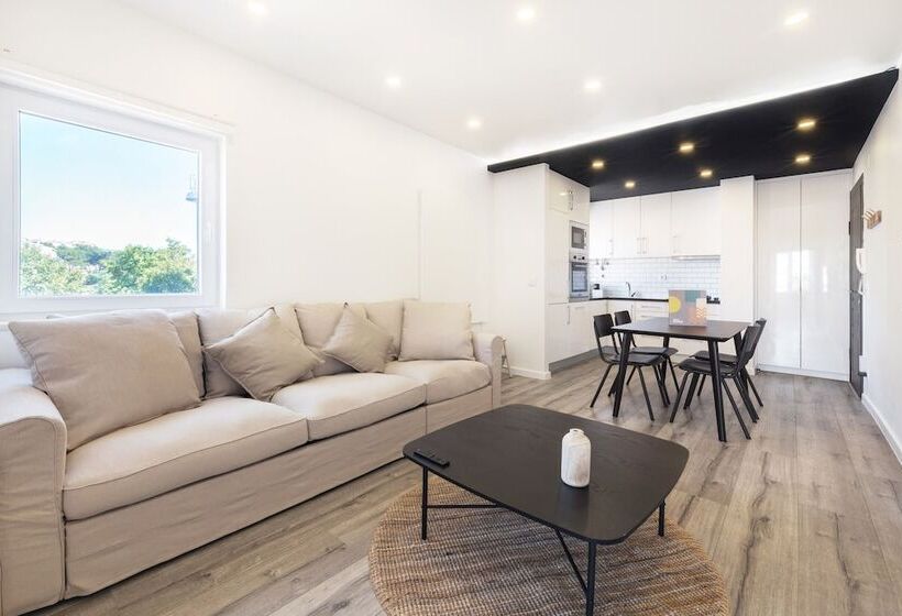 Breeze Apartment By Olala Homes