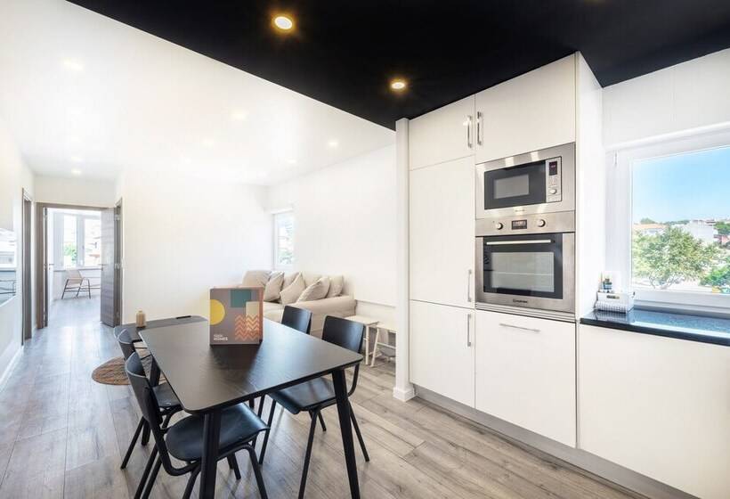 Breeze Apartment By Olala Homes