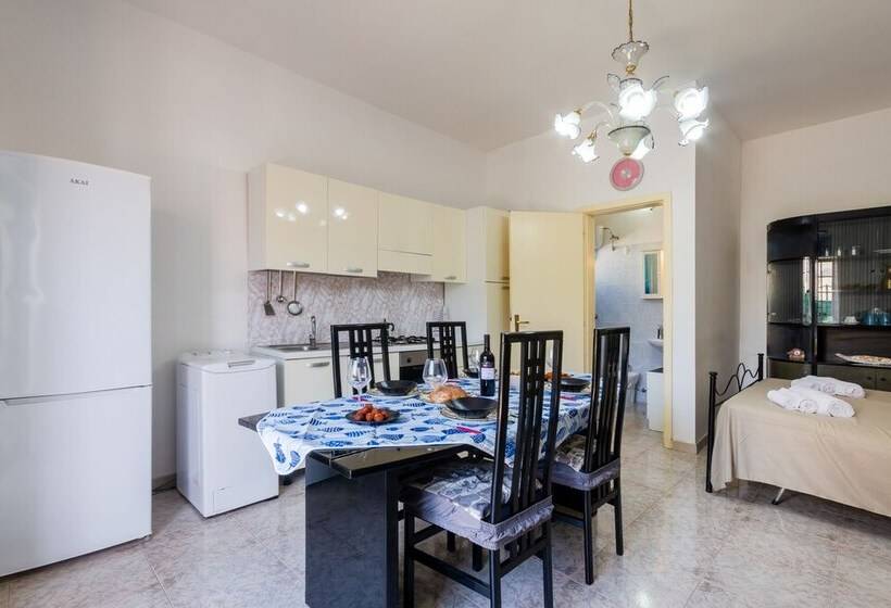 Air Conditioned Studio Near The Sea With Wi Fi Garden And Bike