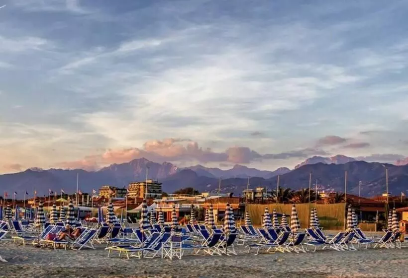 Casa La Wanda In Camaiore Toscana Terrazza