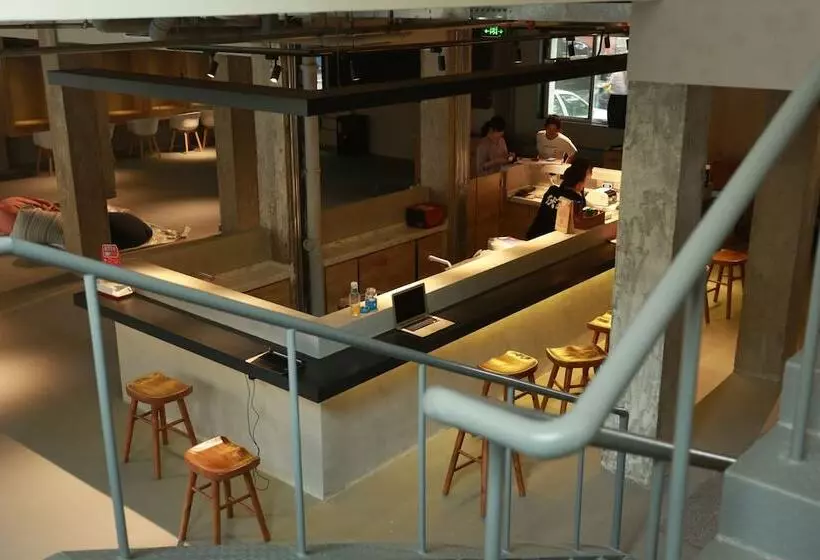 هتل Lab Hostel