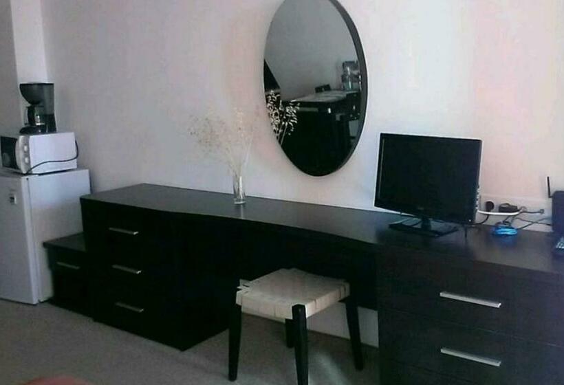 Apartment In Atlantis