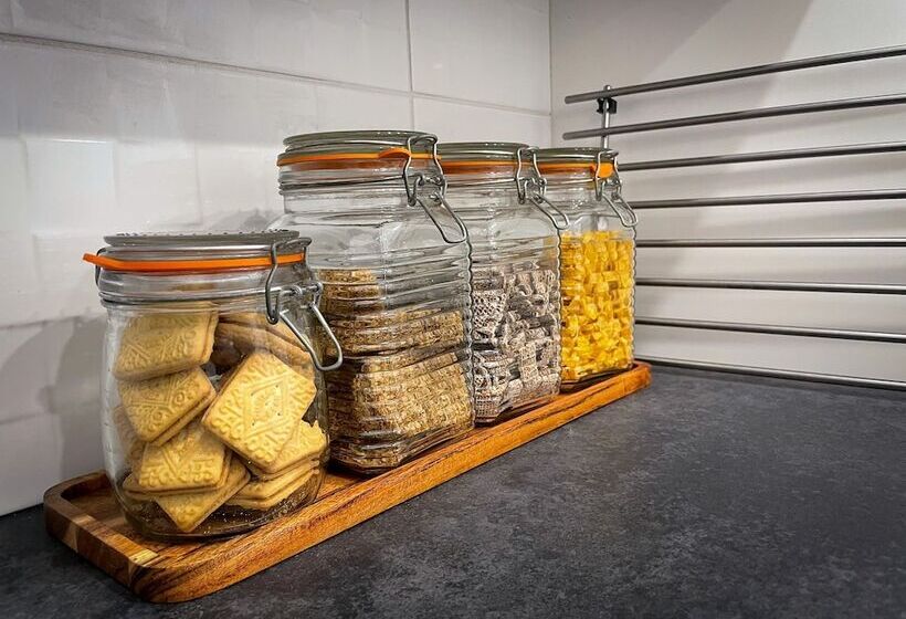 Captivating House In Aberdare Sleeps 6 Near Brecon