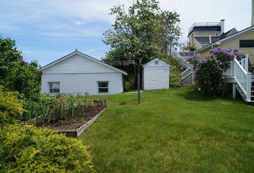 Short Sands View Y770 G Beautiful, Large Home Short Walk Through A Neighborhood To Short Sands Beach